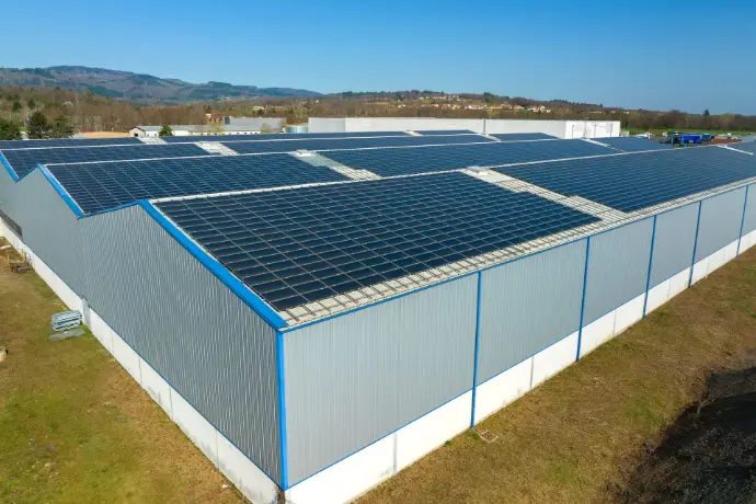 la toiture solaire de prés Une grande installation solaire